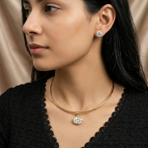 HOME elegant & stylish necklace